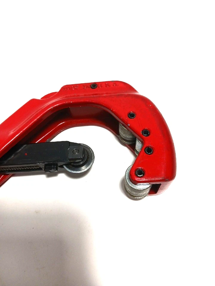 Craftsman 5/8" To 2-5/8" Pipe Cutter 51253 - Image 3 of 4