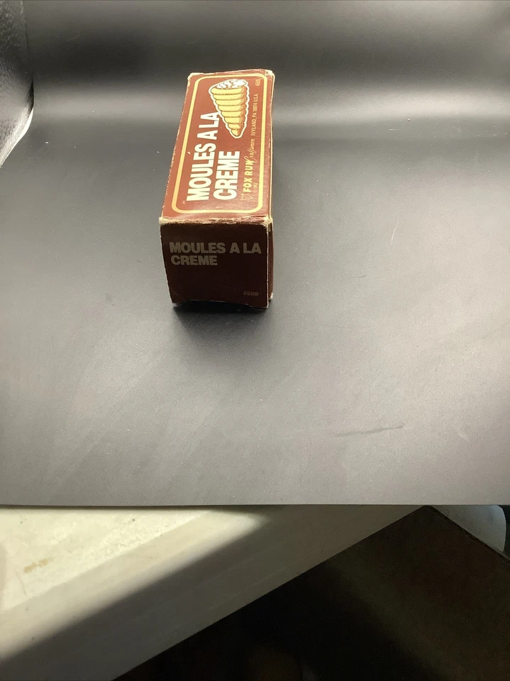 Vintage Fox Run Cream Horn Molds Set Of 4 In Original Box - Image 4 of 4