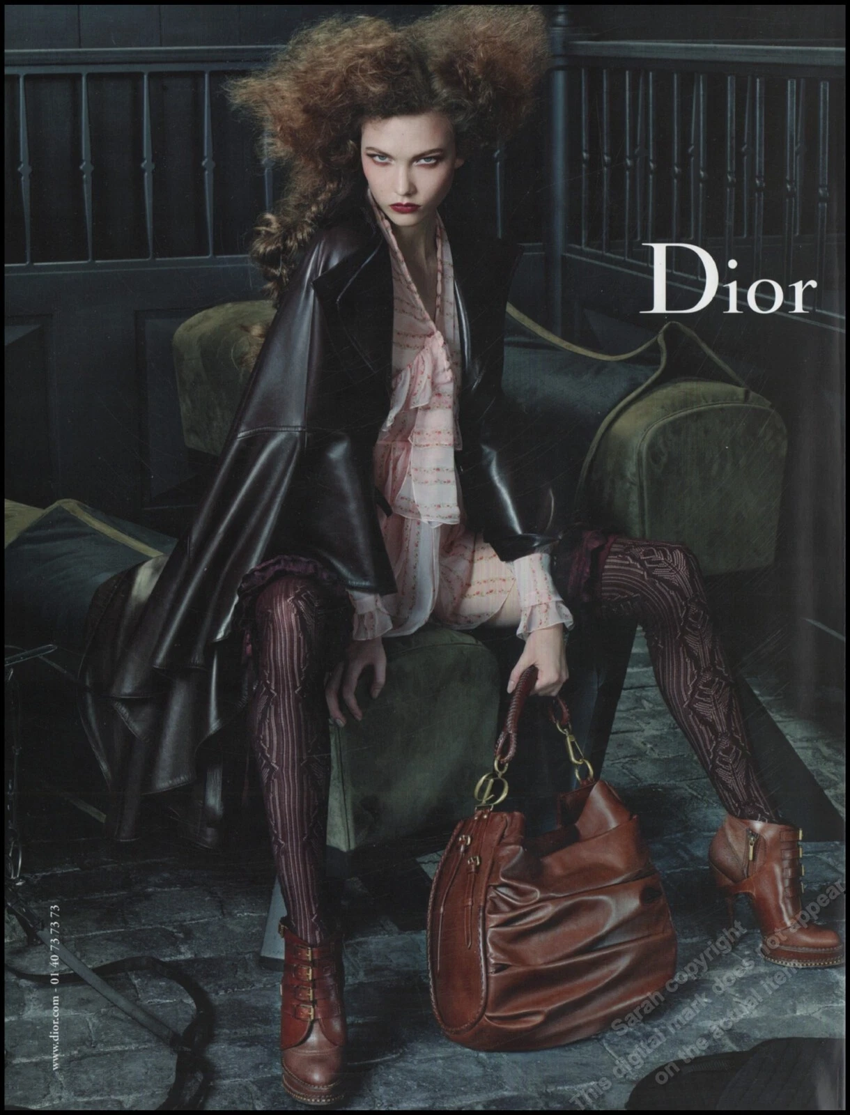 Talons hauts magazine publicité imprimée mode femmes chaussures jambes longues Dior   1 pg