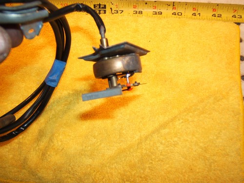 Mercedes OEM vdo W111,W110,W112 Sedans 4 D ONLY Working Temperature 1 Gauge only - Picture 16 of 20
