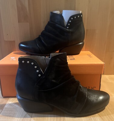Miz Mooz Leon Women's Boots 6.5-7 EU37 Black Leather Ankle Studded New In Box