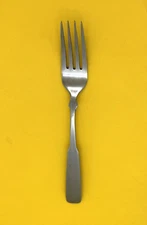 World Tableware BOSTON COMMON Satin Stainless Flatware Dinner Fork 7-1/2" Fiddle