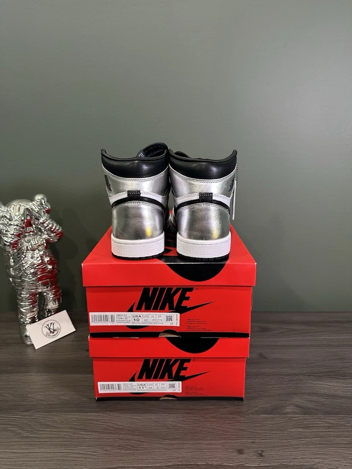 Size 11.5 - Jordan 1 High OG Metallic Silver W - Image 4 of 4