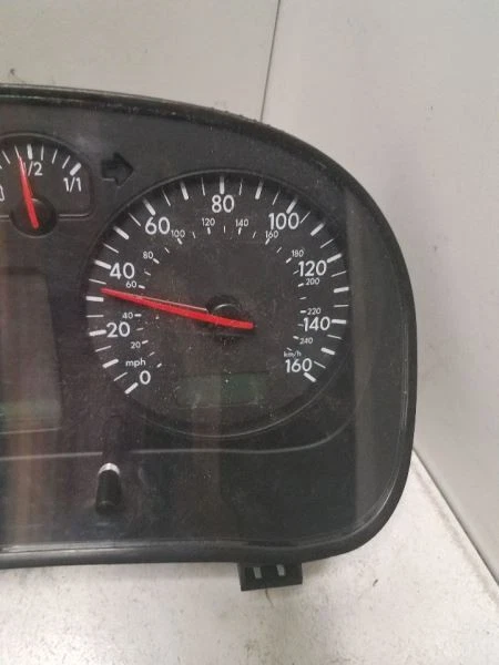 Speedometer Gauge Fits 2003 Volkswagen Jetta Cluster Sdn MPH 160 MPH Foto 4 de 4