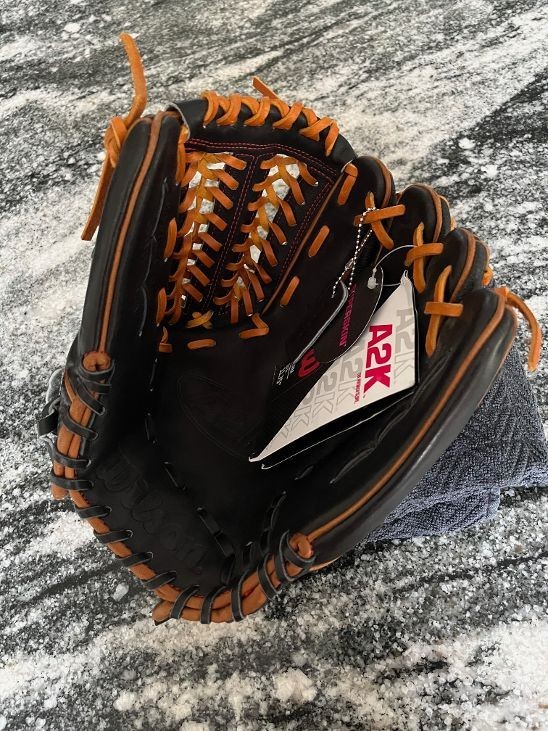 WILSON A2K D33 PRO STOCK SELECT BASEBALL GLOVE WBW1000631175 11.75