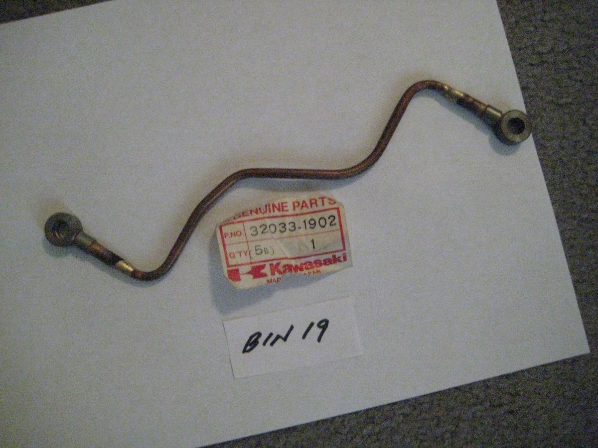 ピエール KAWASAKI ZX600 NINJA OIL PIPE TUBE 85/86 NOS! | eBay