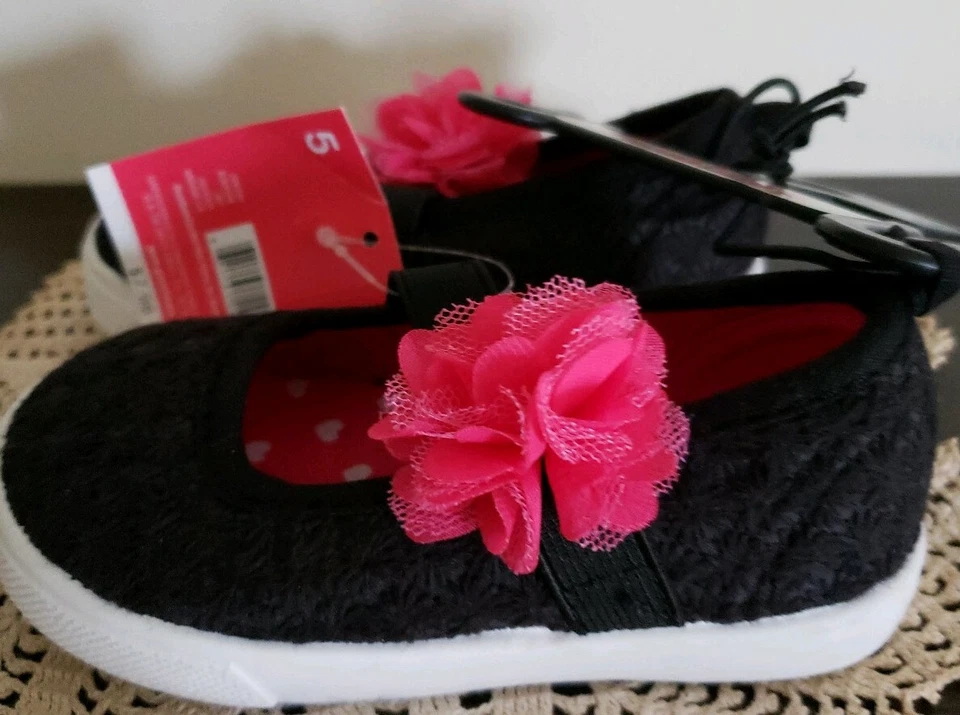 GARANIMALS BRAND ~ GIRL'S TODDLER SIZE 5  BLACK W/PINK FLOWER ~ CASUAL SHOES - Image 3 of 4