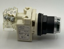 Schneider Harmony 9001K1L35GH13 Illuminated Push Button Green 30MM New Obsolete