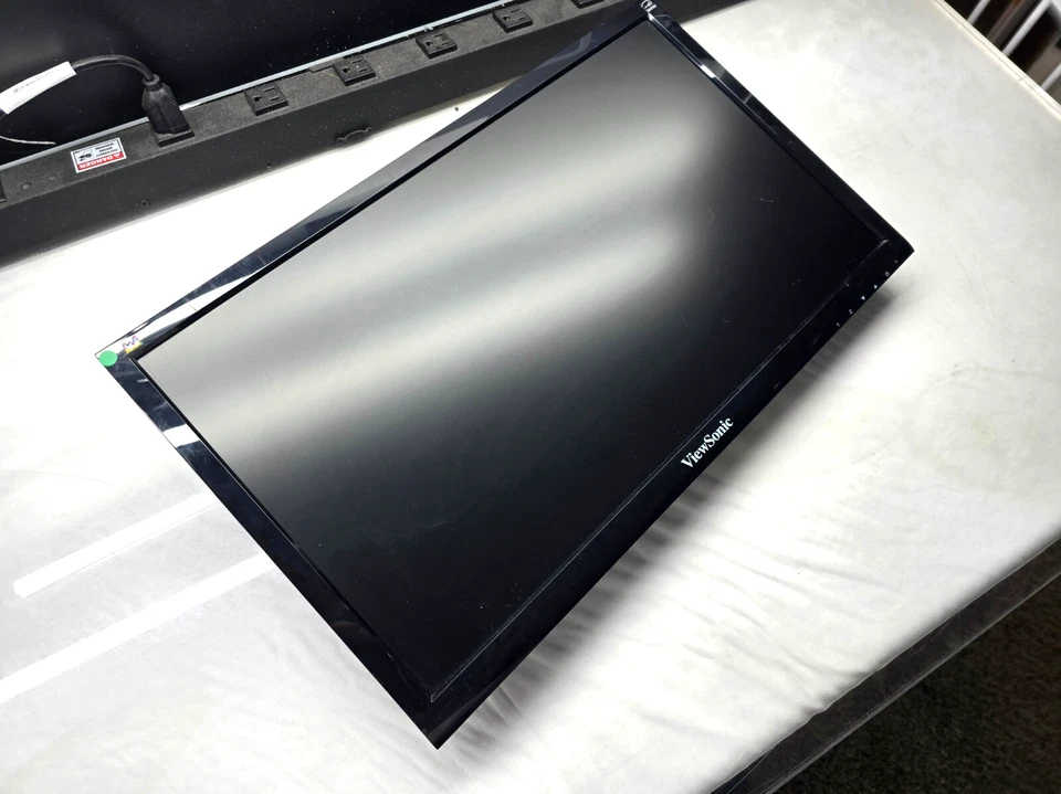 ViewSonic VA2212M-LED VS14761 Black 22 in Widescreen LCD Monitor Fully Tested - Image 3 of 4