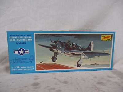 Lindberg #479-100 Curtiss Helldiver SB2C Dive Bomber Model Kit