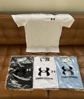 T-shirt Under Armour micro Perforé Militaire - Photo 1/4