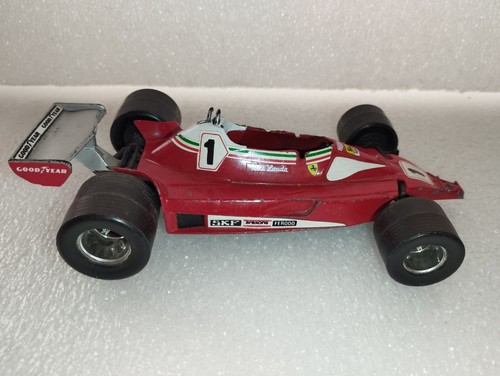 Modelo Ferrari 312 T2 Niki Lauda Polistil 1:25 LEA DESCRIPCIÓN - Imagen 3 de 13