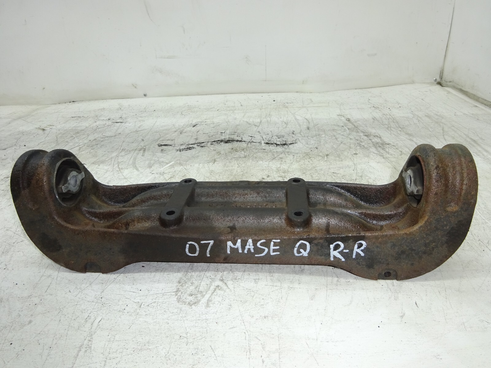 2007 Maserati Quattroporte M139 Rear Differential Support Mount OEM DE221032