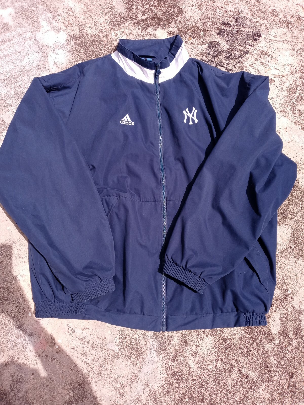 adidas DISNEY PIXAR 短袖上衣男/女HC6924 | adidas | Yahoo奇摩購物中心
