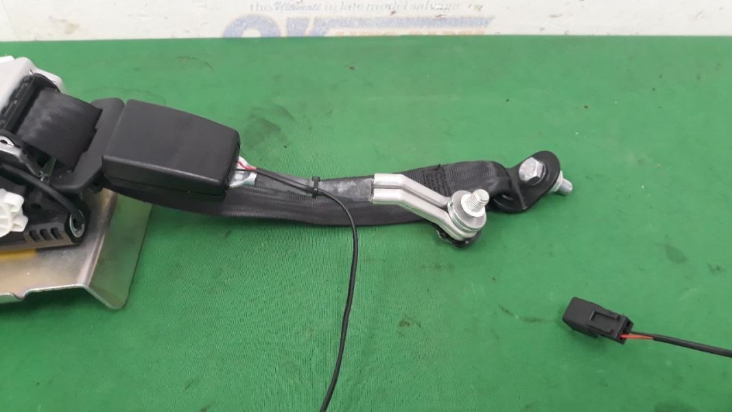 15 2015 MASERATI GRAN TURISMO OEM REAR SEAT BELT RETRACTOR SET 