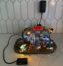 2012 Retired Lemax Spooky Town Killer Clown Mobile Home  For Parts Read