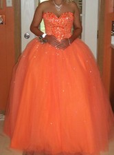 MORI LEE PROM/PAGEANT  GOWN SIZE 4 HAS CORSET BACK 