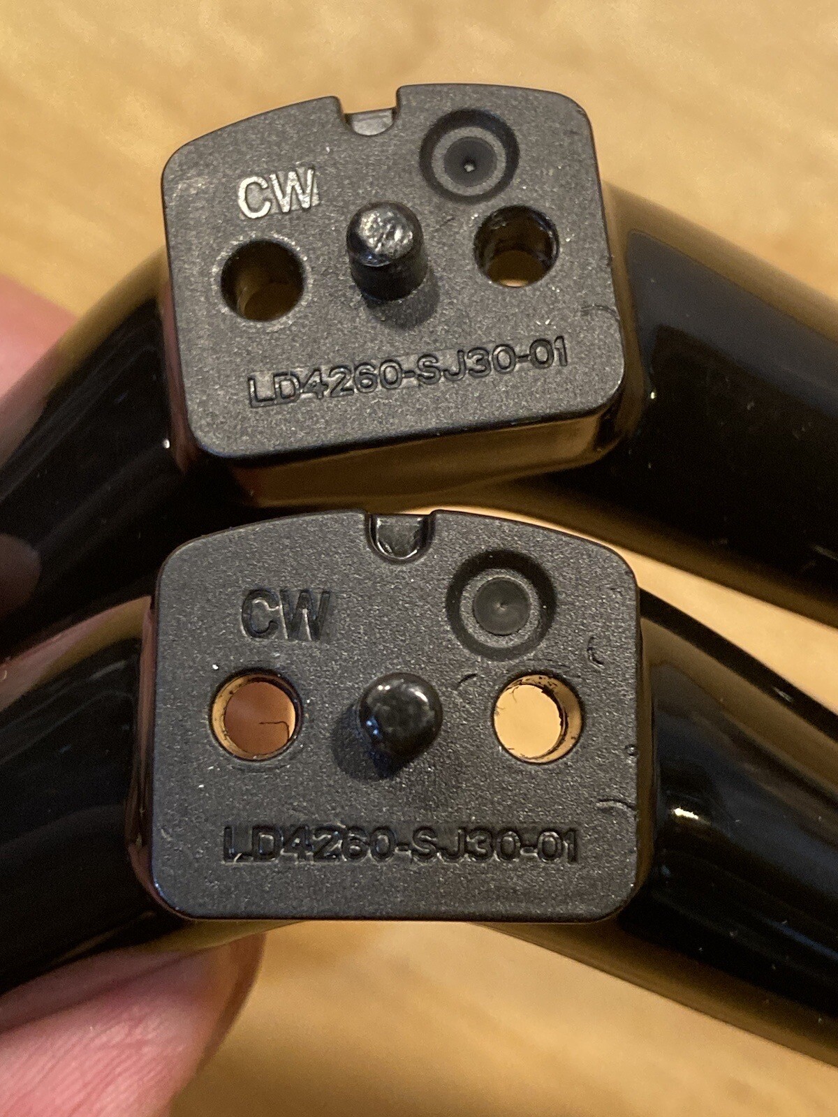 Westinghouse WR43UT4009 TV STAND LEGS LD4260SJ3001 LD4280SJ3001