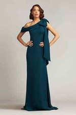 TADASHI SHOJI Eclipse One-Shoulder Asymmetric Bow Detail Crepe Trumpet Gown 6 US