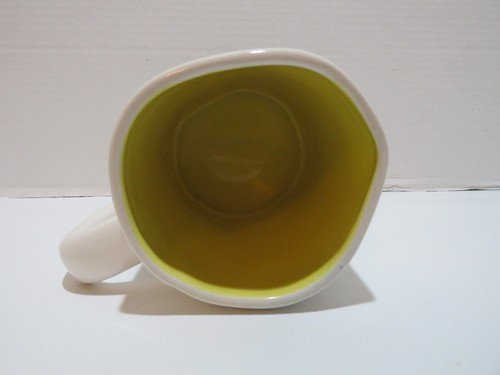 RAE DUNN NEW "LOVE MY PEEPS" SPRING MUG WHITE/YELLOW INSIDE - Picture 3 of 4