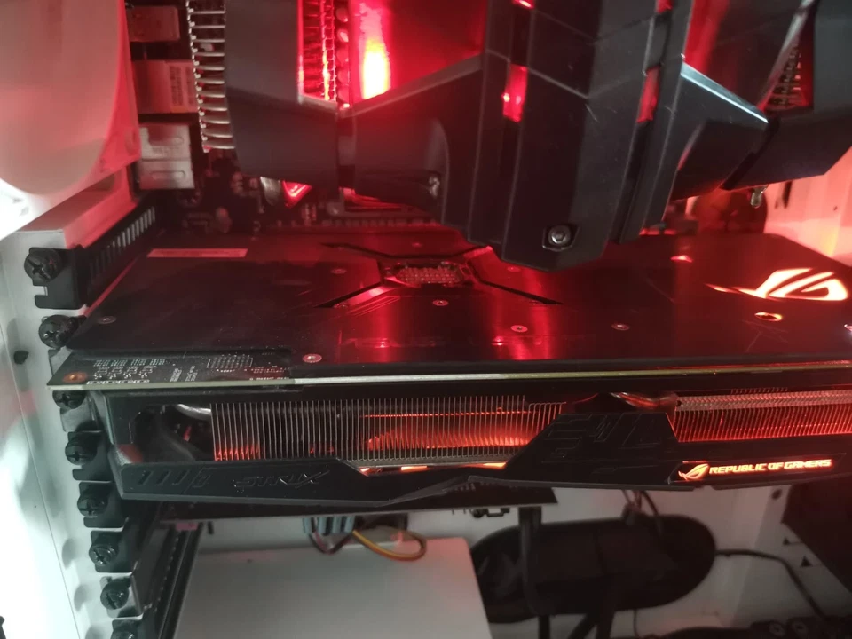 Componentes PC Gaming, Gráfica/ RAM / Procesador / Placa Base - Imagen 2 de 4