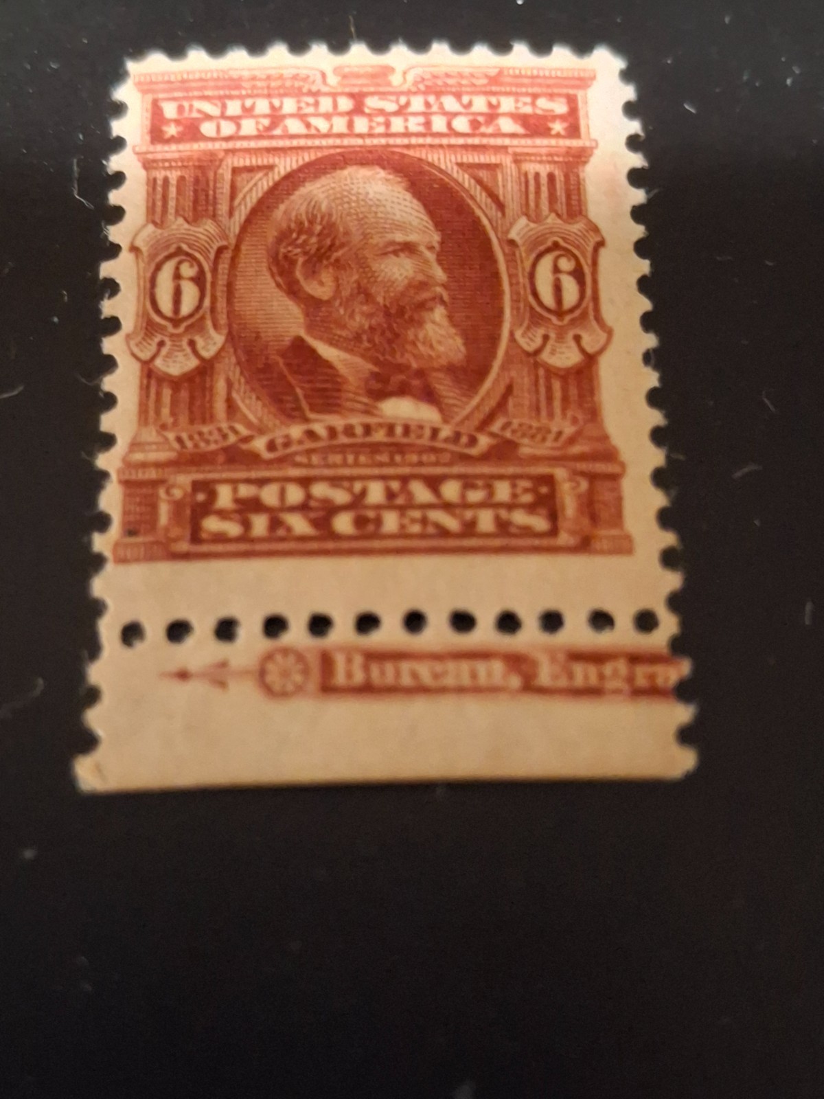 US Scott # 305 MH with Bureau Tab