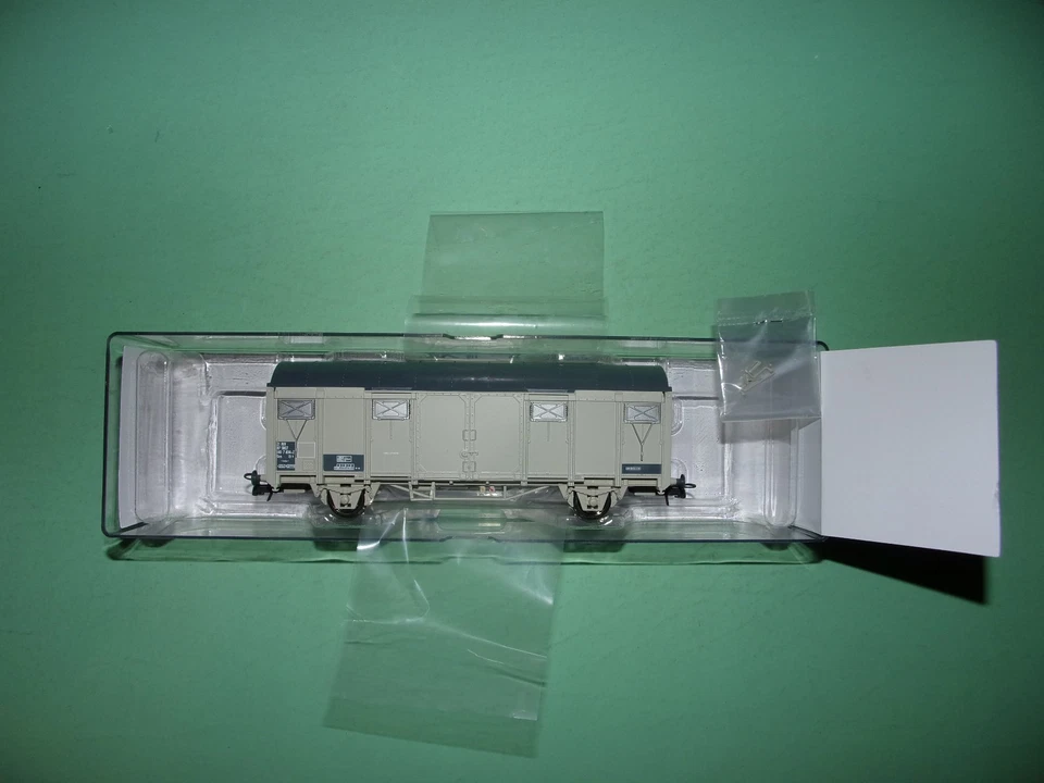 ROCO wagon couvert court gris 76604 NEUF - Photo 2/4