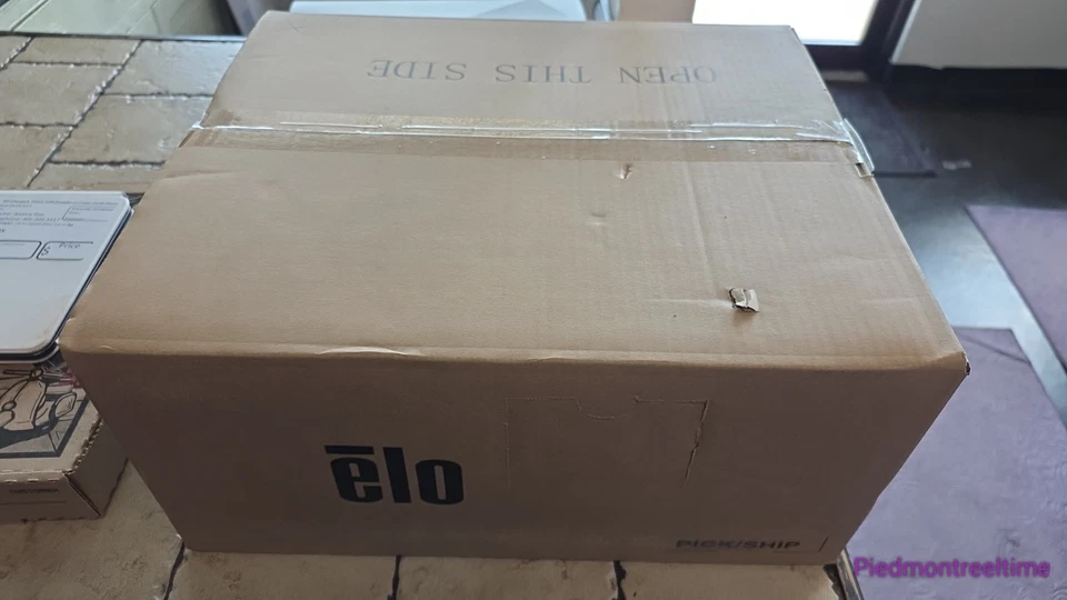 Elo Touch E520444 1523L 15-inch LCD Touchscreen Monitor - 720p - 700:1 - 225 - Image 3 of 4