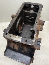 Allis Chalmers 620 Powermax Tractor Transmission Case
