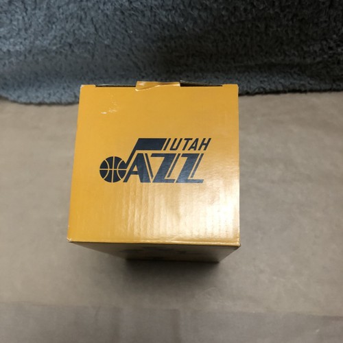 Mike Conley Bobblehead - Utah Jazz Yellow Jersey - Picture 3 of 4