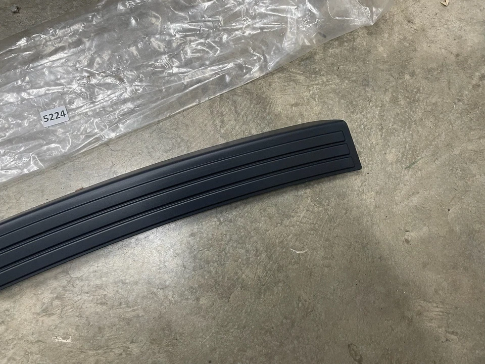 2011-2016 JEEP COMPASS PATRIOT PARA-CHOQUE TRASEIRO STEP PAD PLACA MOPAR NOVO 68091515AA - Imagem 3 de 4