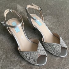 Betsey Johnson Women's Sb-Royal Heeled Rhinestone Embellished Sandal 7.5M