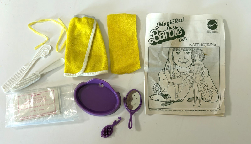 Vintage 1981 Mattel Magic Curl Barbie Accessories