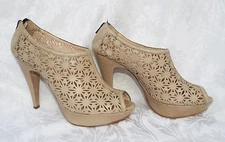 GASTONE LUCIOLI Peep Toe Beige Platform Floral Laser Cut SHOES Made in Italy 9