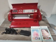 CRICUT CAKE -Electronic Cake Decorating Cutting Machine -Red CCA001 + Cartridges