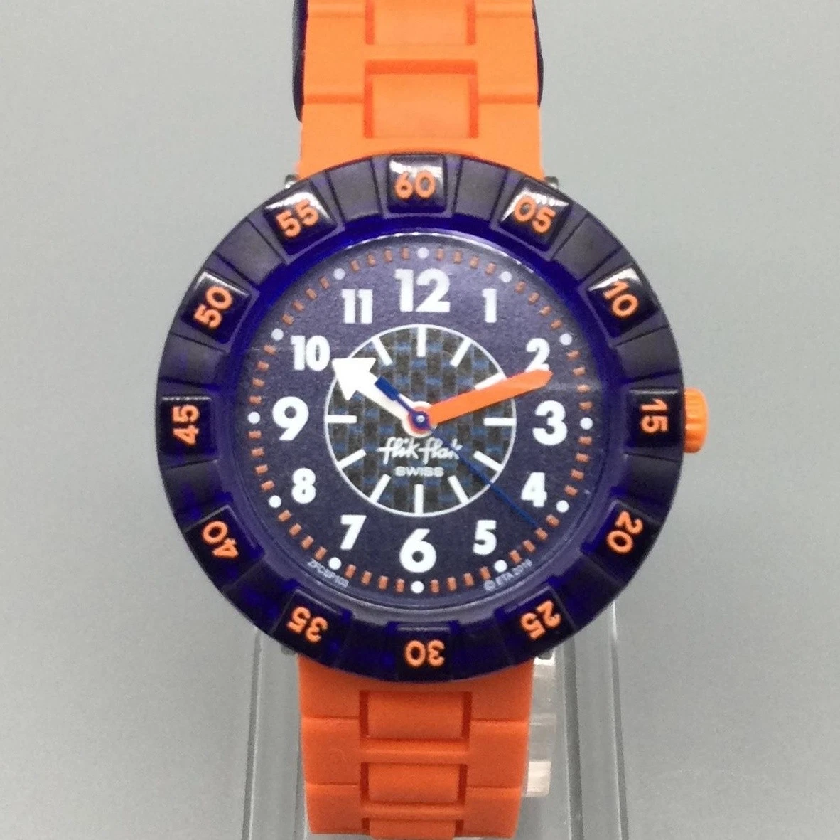Boys 2013 Flik Flak Swiss Quartz WR Analog 33mm Dial Causal Round Watch (F230) Flik Flak Analog Round Wristwatches for sale | eBay main image 3