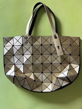 Borsa tote Issey Miyake Baobao Zippy dorata *manici danneggiati*