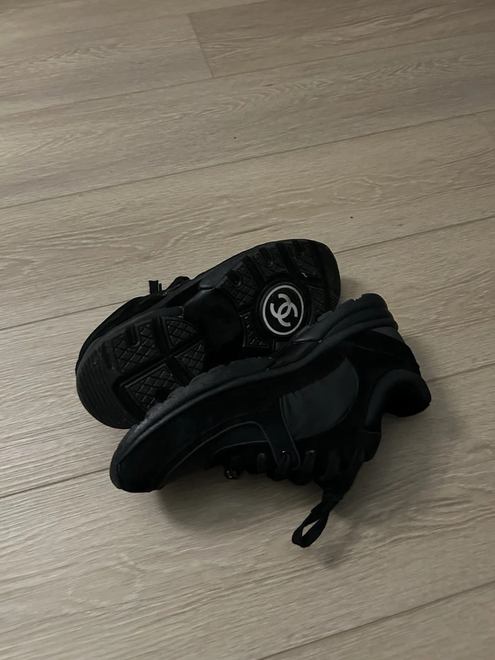 Chanel Runners Unisex 43 - Image 2 of 4