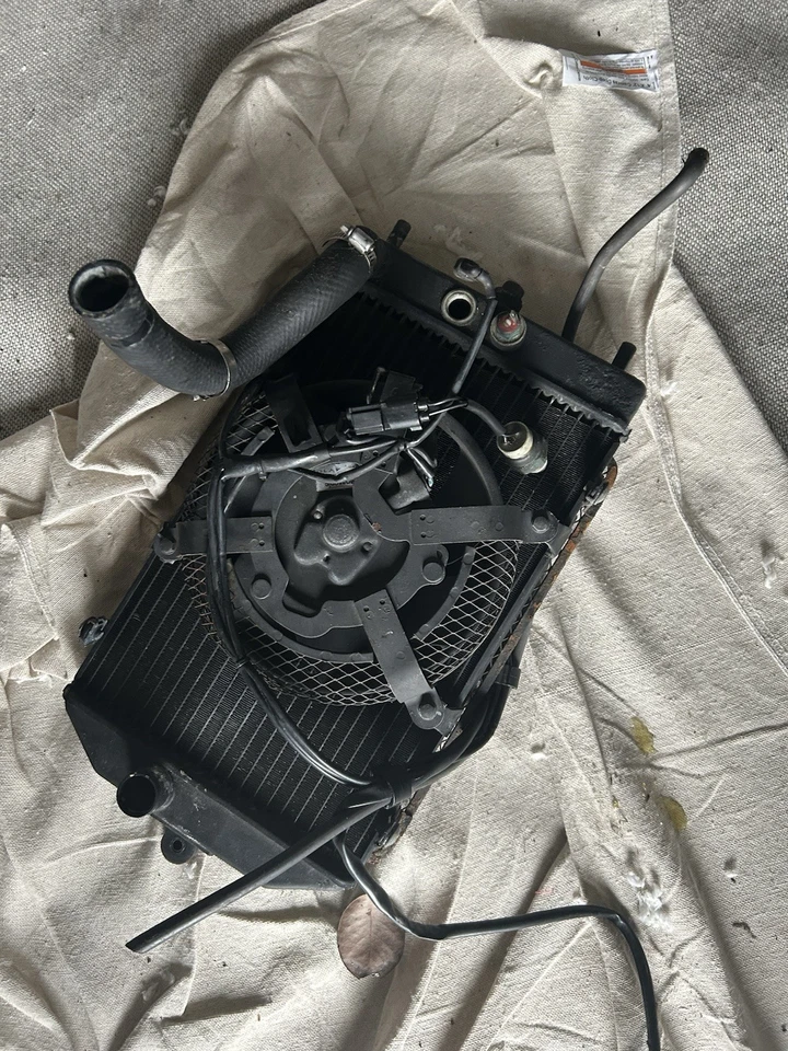 Kawasaki Nomad 2005 Radiator With Fan - Image 2 of 2