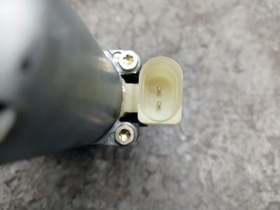 Motor elevalunas delantero derecho bmw 3 (e46) 318i 83620640 0130821717 Foto 4 de 4