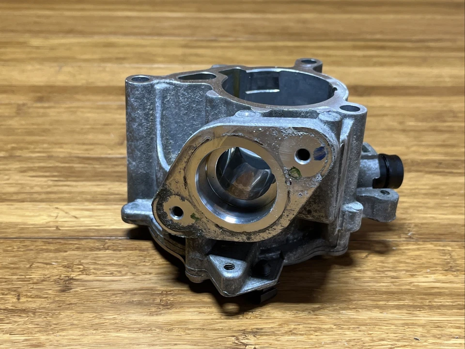 2018-2020 Audi Q5 2.0L Engine Vacuum Pump 75K Miles 06K145100BB OEM - Image 3 of 4