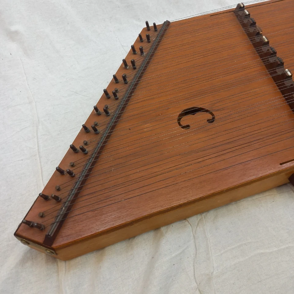 Rare Martyn Banks Large 12/11 Hammered Dulcimer –2 Bridges, C-Shaped Sound Holes - Image 2 of 4