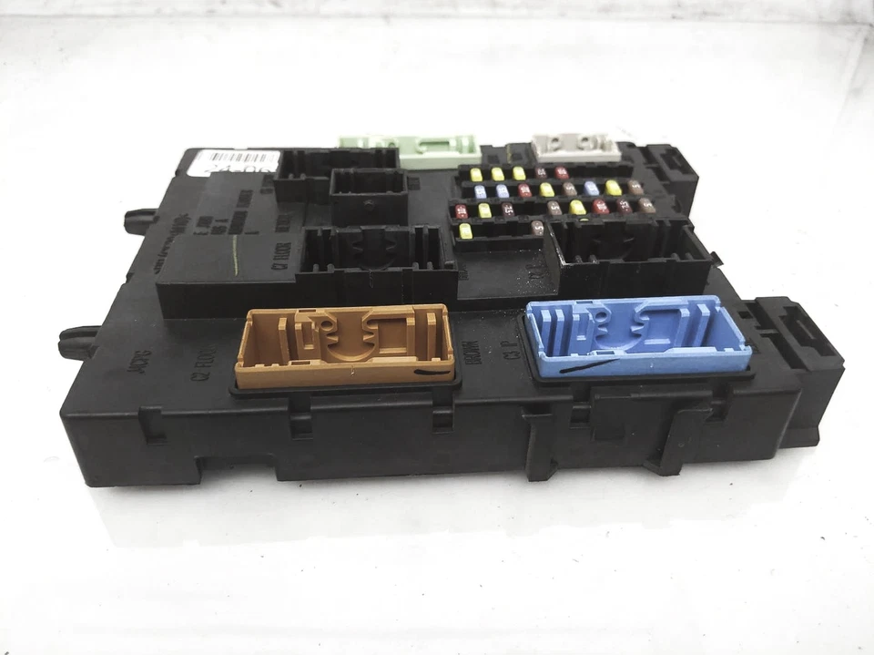 Ford C-Max 2013 híbrido auto caja de fusibles carrocería módulo de control Bv6n-14A073-Pd Foto 3 de 4