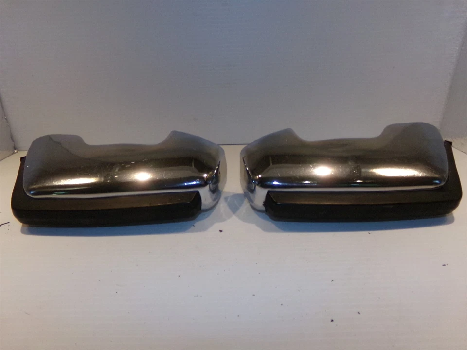 Protectores de parachoques delanteros Plymouth Duster 1975 OEM 1974 1976 Foto 2 de 4