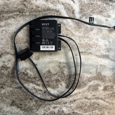 NZXT  AC-CRFR0-B1 Digital RGB Lighting & Fan Speed Controller rgb controller