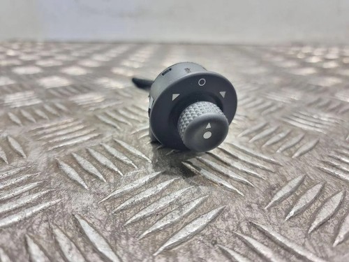 PEUGEOT 1007 KM Spiegeleinstellschalter 185526 1.40 Petrol 54kw 2005 33914748