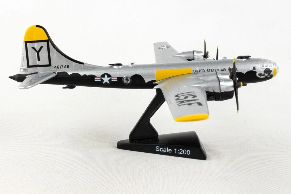 Boeing B-29 Superfortress "It's Hawg Wild" 1/200 Scale Diecast Model Airplane - Image 4 of 4