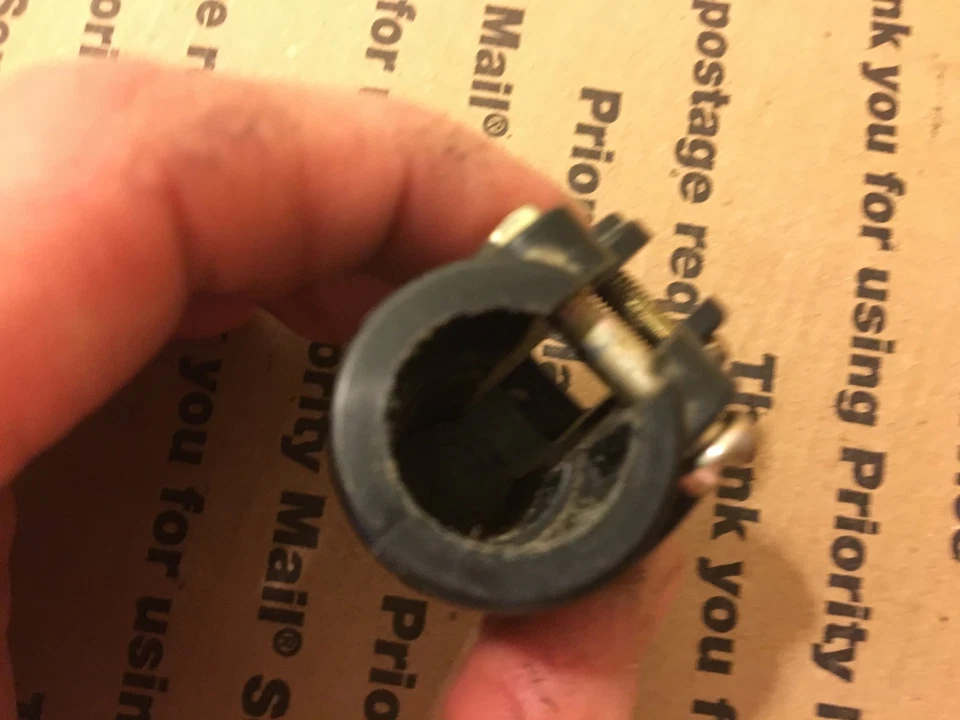 Soporte de acelerador recortadora de cuerda John Deere JDPT15480  Foto 4 de 4