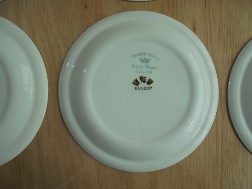 6 x Vintage Alfred Meakin Glo-White Random pattern side plates 18 cms dia - Picture 12 of 18