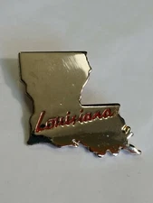 Louisiana Souvenir Lapel Hat Jacket Pin Pelican / Bayou State Map Shape